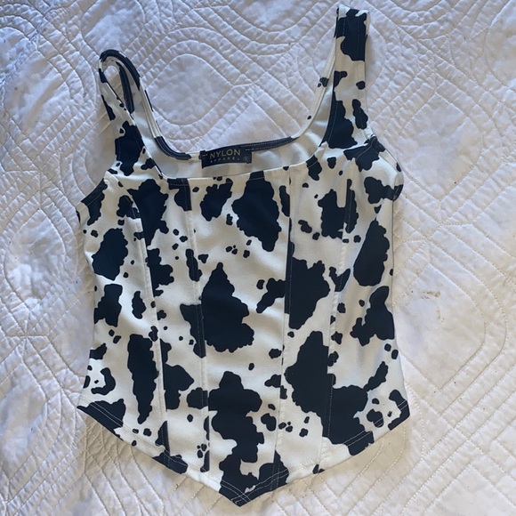 Super cute cow print top new without tags size small fits true to size - Picture 3 of 5